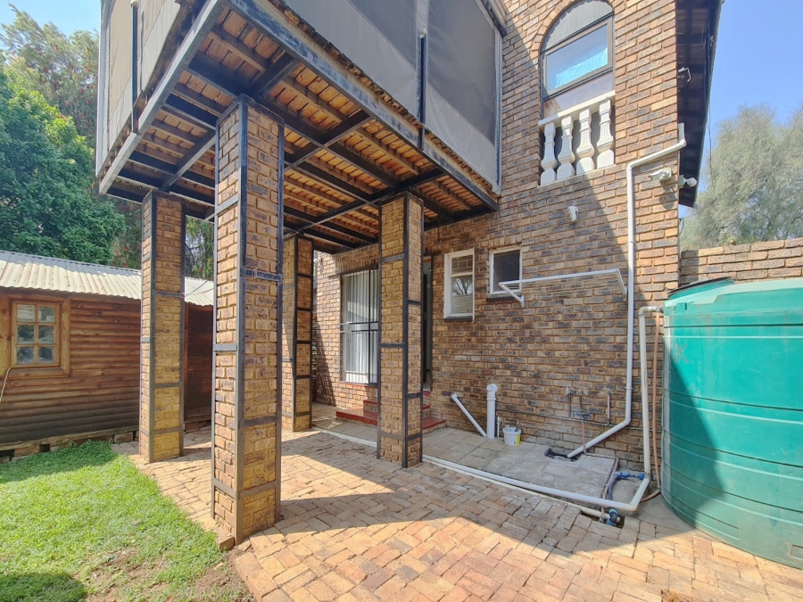 To Let 2 Bedroom Property for Rent in Ifafi North West